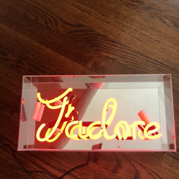 Neon Plug-In Light - Picture 2 of 6